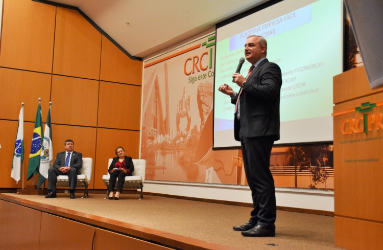 seminario empresa facil 1o palestrante (2).JPG