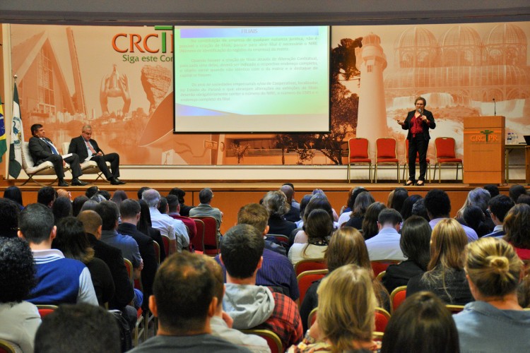 seminario academia empresa facil 2o palestrante (1).JPG