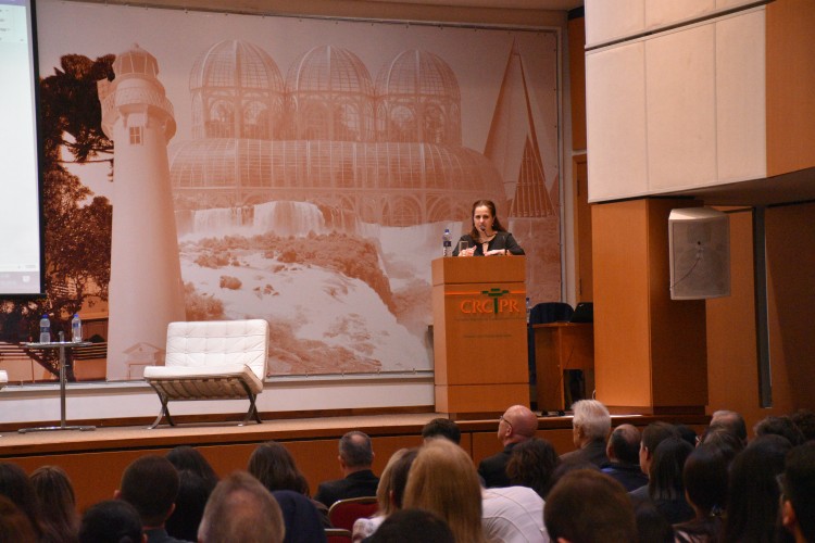 Karina Anastácio Faria de Moura Cordeiro