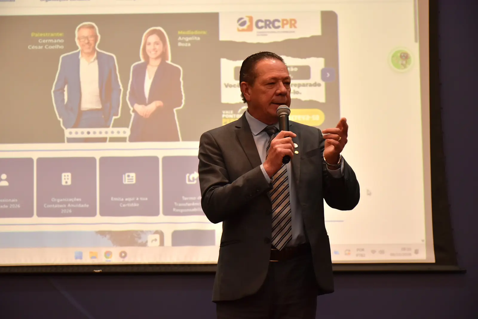 No auditório do CRCPR, presidente participa de abertura do evento Reforma Tributária pelo Brasil