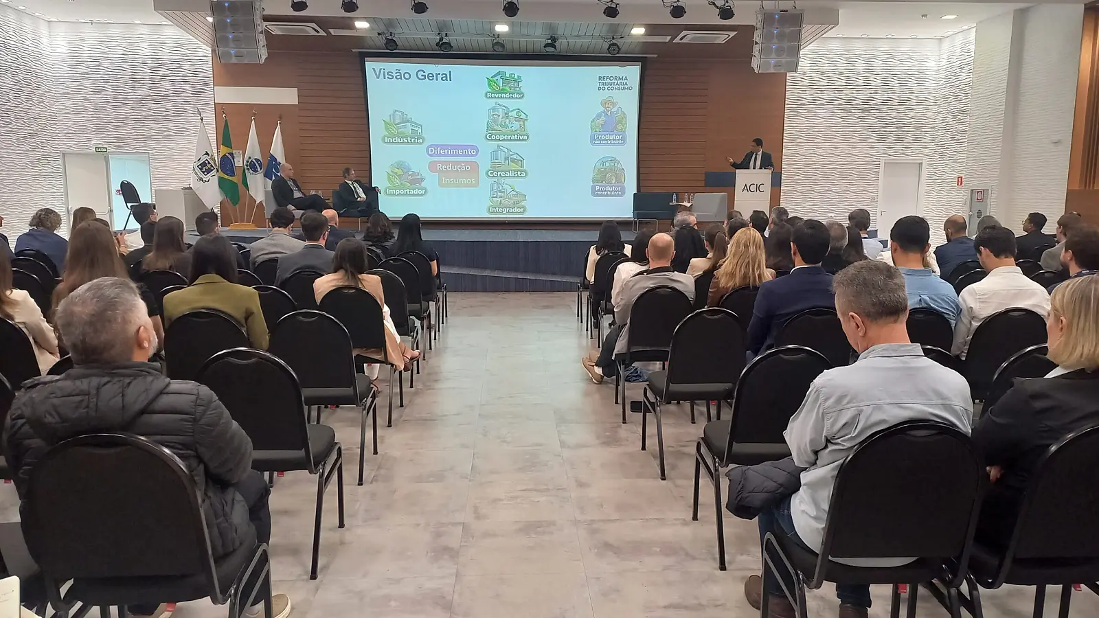 Paraná sediou debate nacional sobre Reforma Tributária do Consumo voltado ao agronegócio e às cooperativas