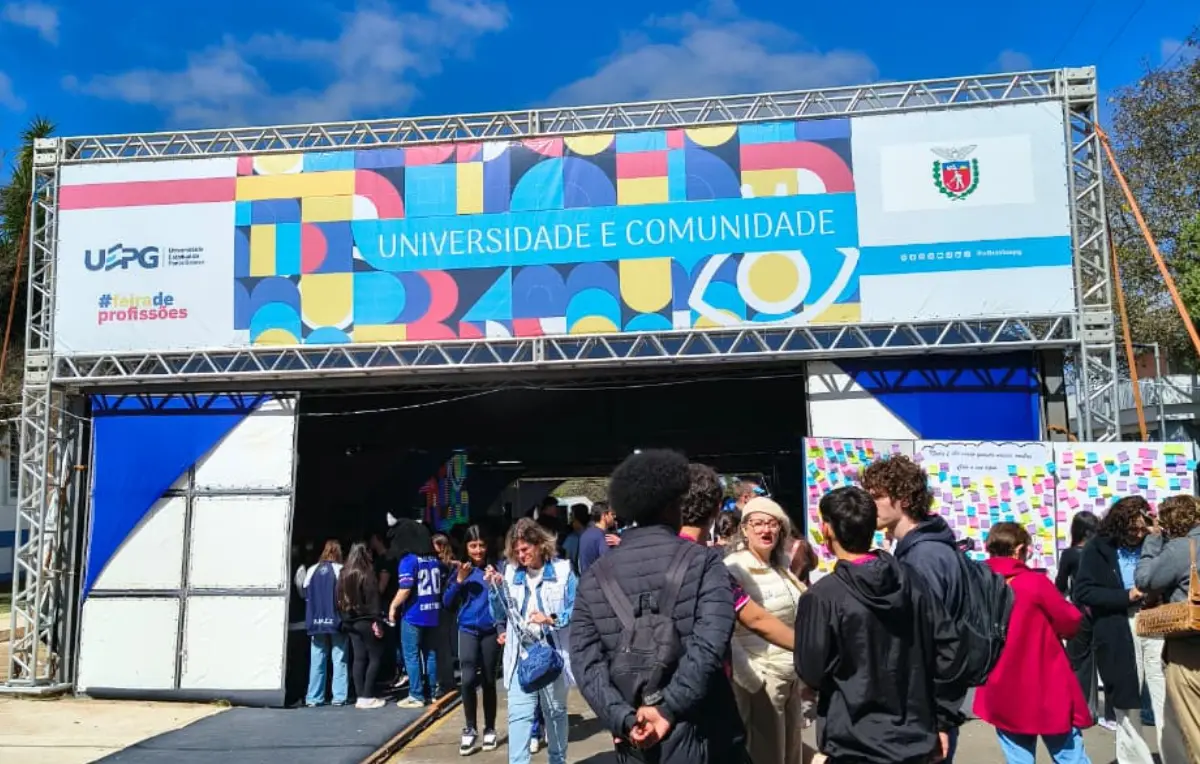 CRCPR participa da Feira de Profissões da UEPG e apresenta oportunidades da carreira contábil