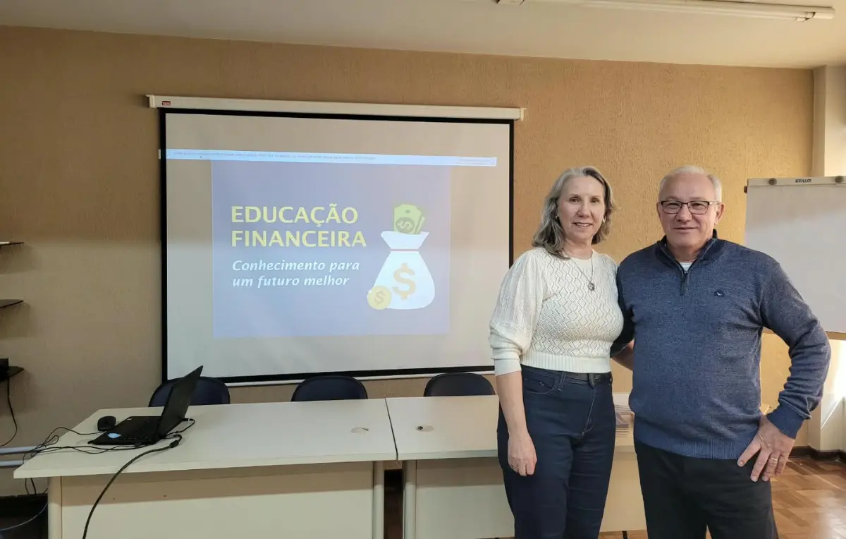 Comissão CRCPR Voluntário ministra mais uma palestra do Programa Jovens Promissores, promovido pelo TJPR