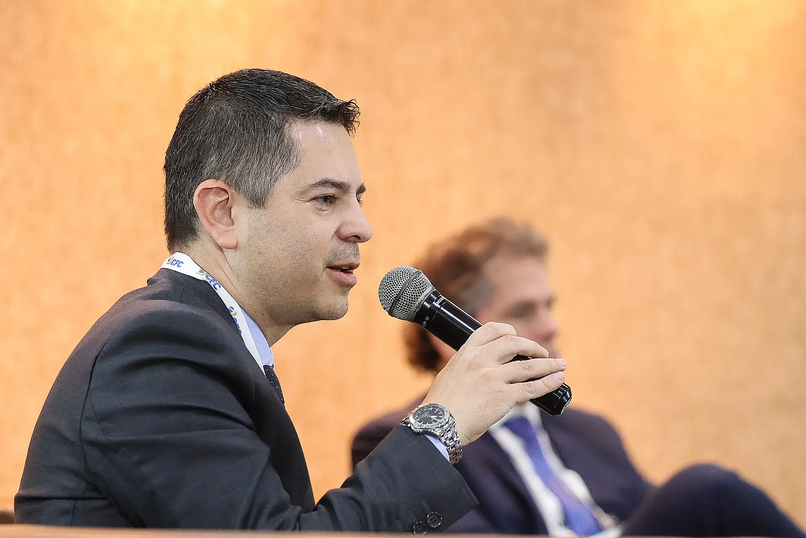 A palestra “Resolução CFC 1.603/2020 na prática" contou com a participação do gerente jurídico do CRCPR, Wanderlúcio Leite