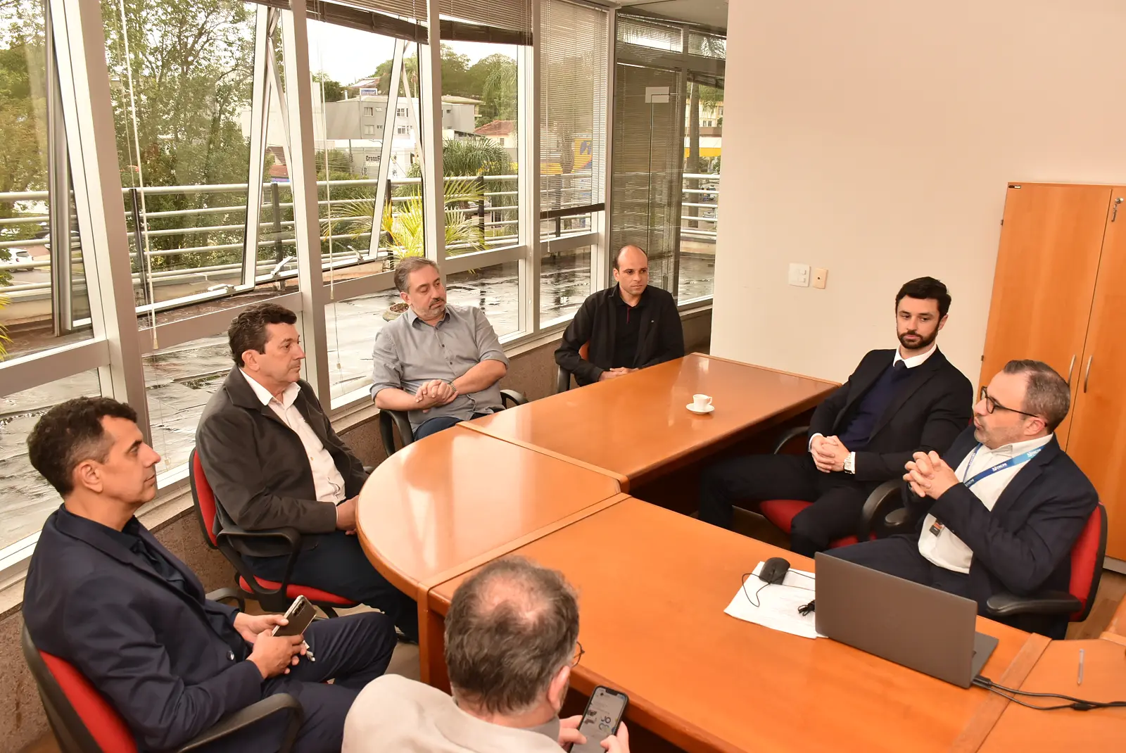 Com o vice-presidente de Fiscalização, Michel Melhem, e o gerente, Fabrízio Guimarães