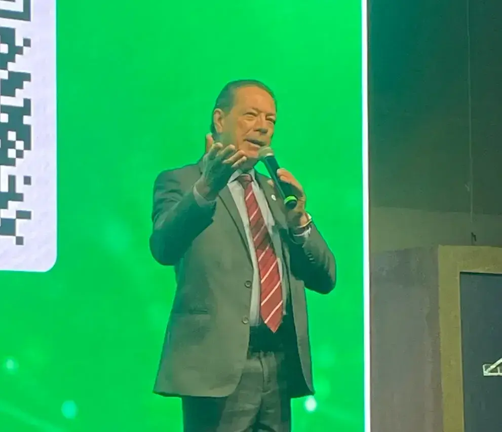 Presidente do CRCPR, Everson Breda Carlin, na abertura do Fecopar Conecta 2026, em Foz do Iguaçu