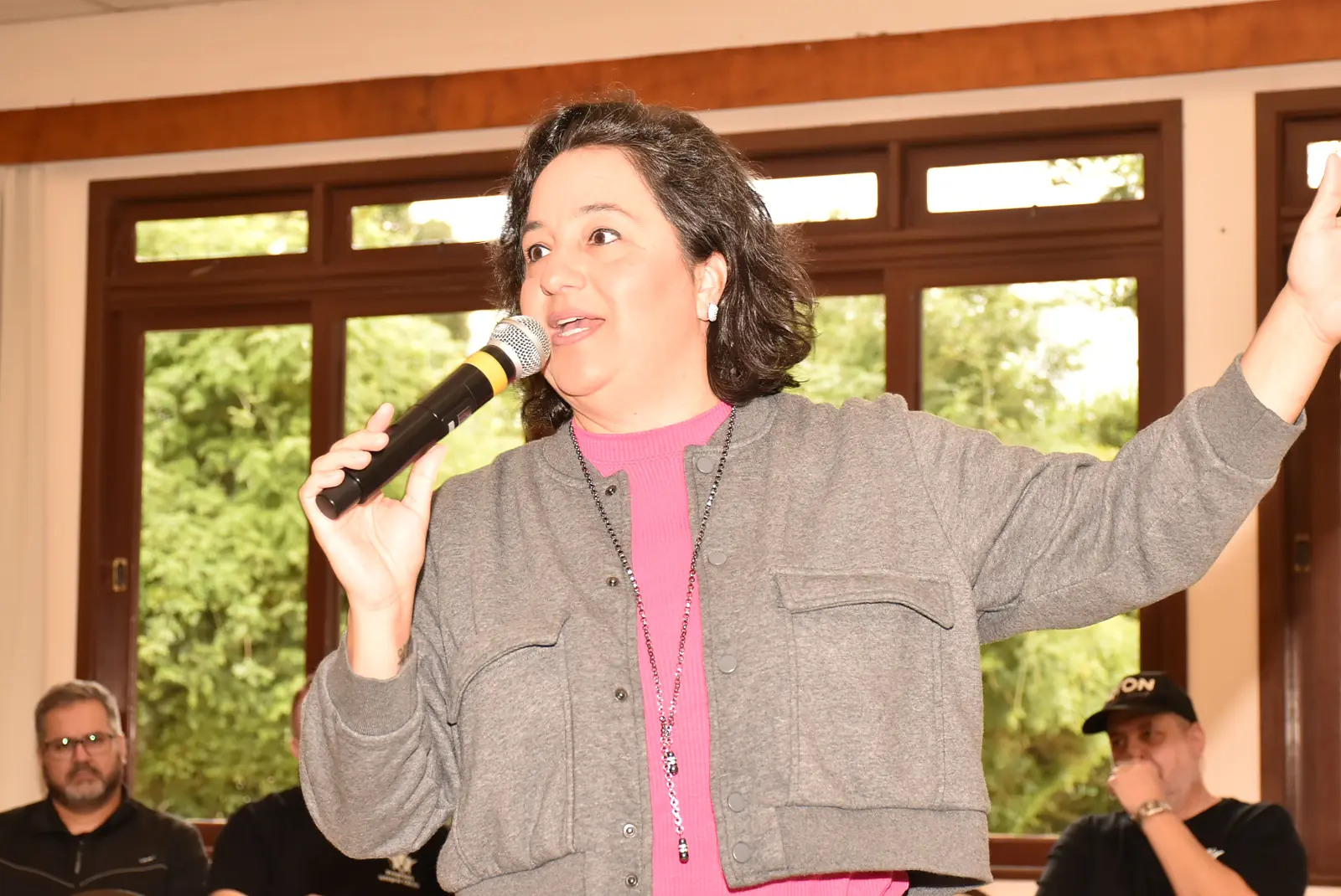 A facilitadora Roberta Schwartz promoveu uma série de atividades vivenciais